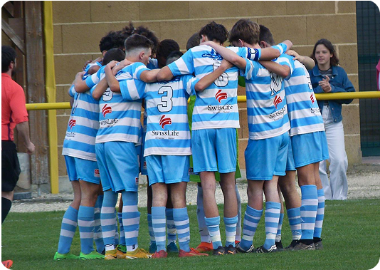Photo représentant les joueurs de l'USMSM, club de football de Dordogne